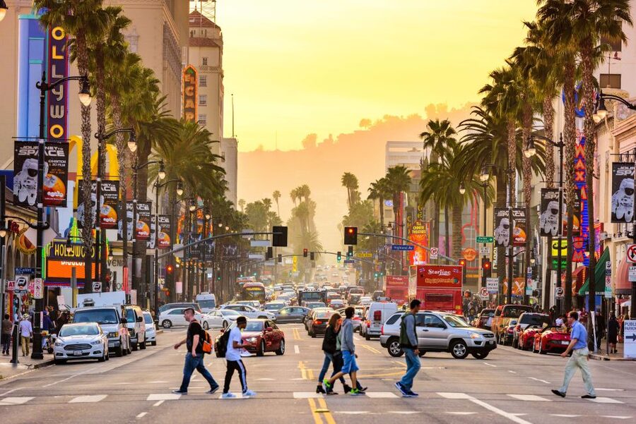 Los Angeles: Hop-On Hop-Off Bus Tour with Audio Guide - The audio commentary and onboard setup