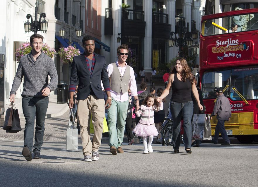 Los Angeles: Hop-On Hop-Off Bus Tour with Audio Guide - Comfort, weather, and accessibility