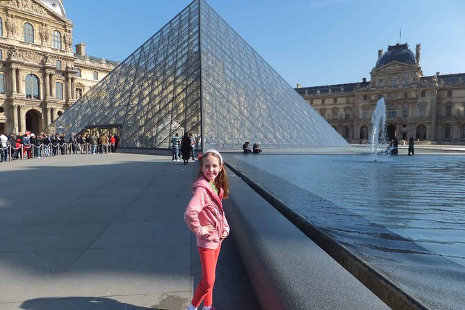 Louvre Museum Entry Ticket with Audio Guide and Mona Lisa Access - Arriving at the glass pyramid and entering