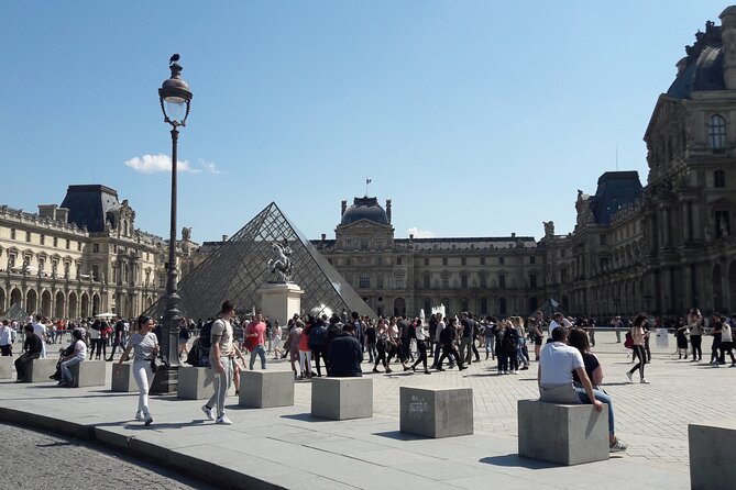 Louvre Museum Timed Entry Ticket with Audio Guide in 4 languages - Choosing what to see in three hours