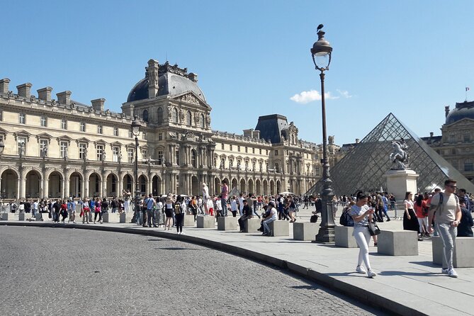 Louvre Museum Timed Entry Ticket with Audio Guide in 4 languages - Why the map matters more than you might expect