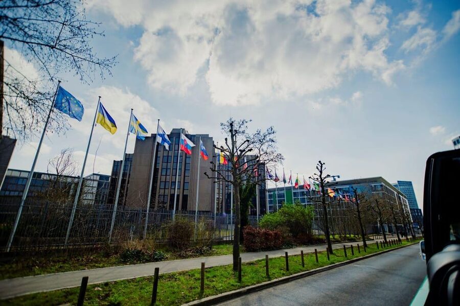Luxembourg: City Bus Tour with Audio Guide and Headphones - The audio guide and headphones