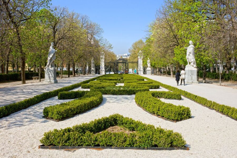 Madrid: El Retiro Park Self-Guided Audio Tour - The Galapagos Fountain and El Retiro’s decorative details