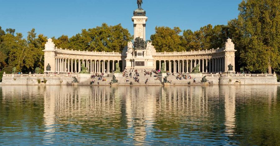 Madrid: El Retiro Park Self-Guided Audio Tour - The Parterre Garden and Casón del Buen Retiro