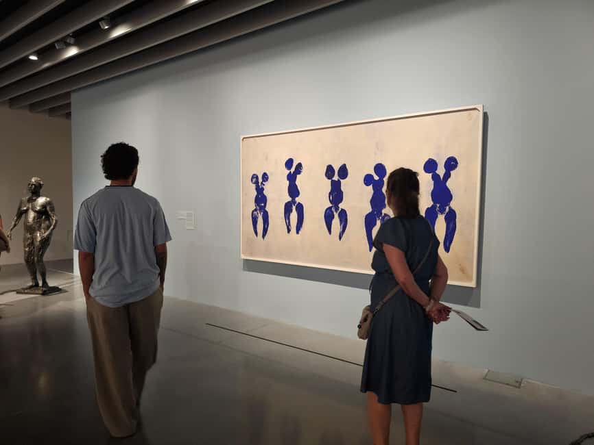 Malaga: Centre Pompidou Malaga Ticket and City Audio Guide - Using the 95-point Malaga audio guide