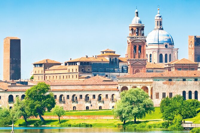 Mantova Walking Tour with Audio and Written Guide by a Local - Pescherie di Giulio Romano and the Rio