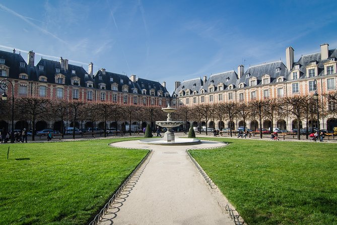 Marais self-guided audio tour: the neighborhood that has it all - Starting at Pont Marie, one of Paris’ oldest crossings