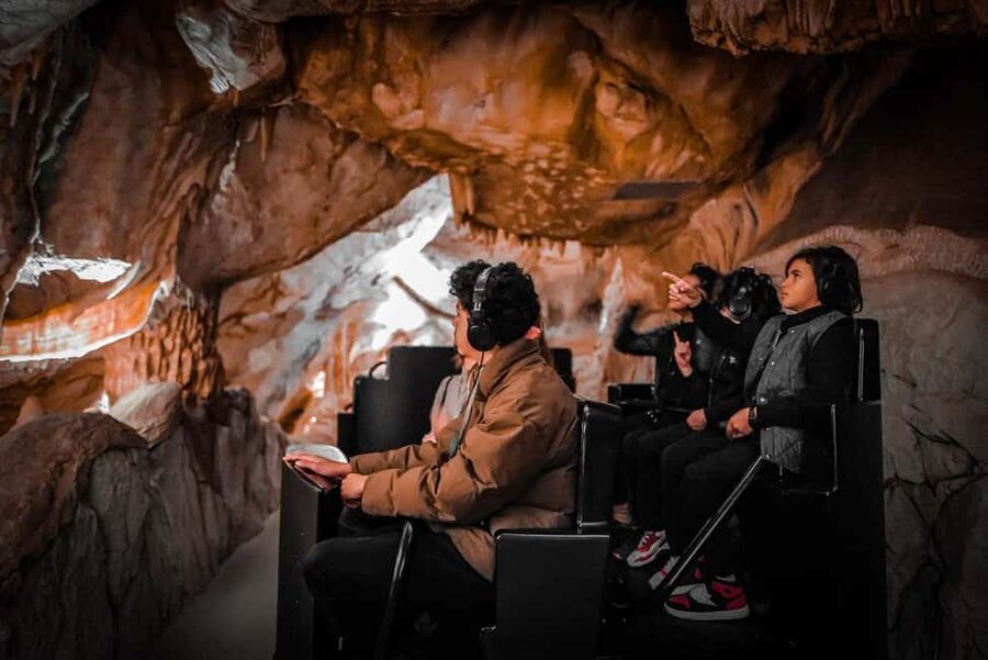 Marseille: Cosquer Cave Ticket & Panier District Audio Tour - The artwork and the limits of a reconstruction