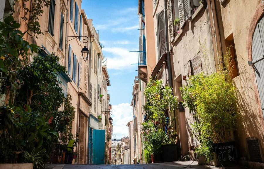 Marseille: Cosquer Cave Ticket & Panier District Audio Tour - Le Panier, the Vieux Port, and Canebière