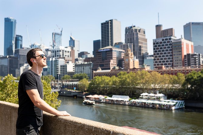 Marvellous Melbourne: A Self-Guided Audio Tour - Painted laneways and the value of looking around