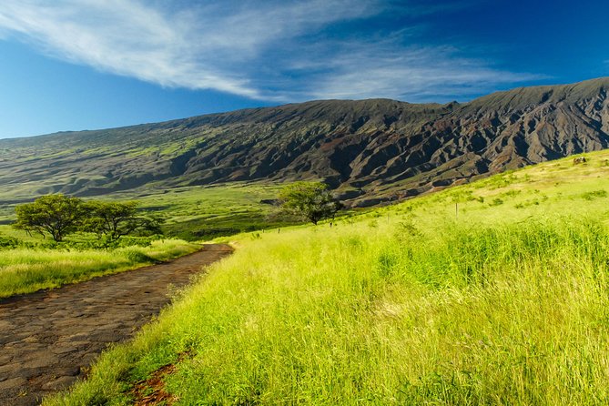 Maui "Loop" Road To Hana Audio Driving Tour - Ke‘anae Valley, banana bread, and the halfway point