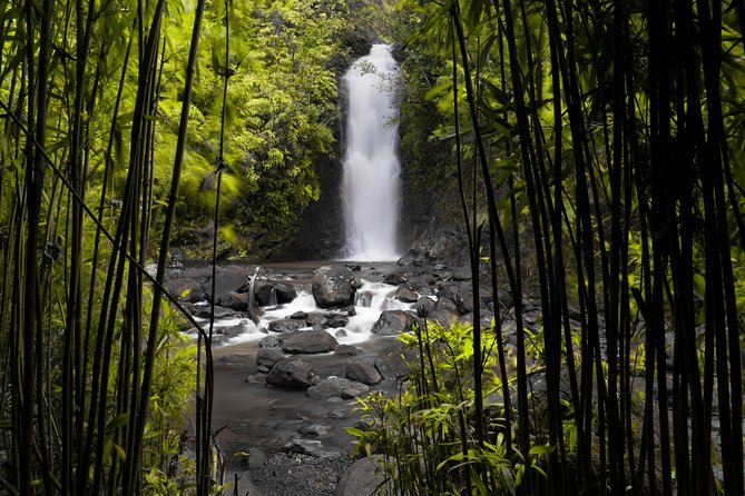 Maui "Loop" Road To Hana Audio Driving Tour - Hana town and the black-sand coast
