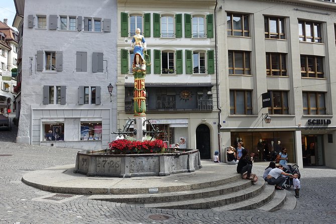 Medieval Lausanne: A Self-Guided Audio Tour - Starting at the Fountain of Justice