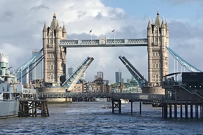 Medieval London: A Self-Guided Audio Tour from Monument to the Tower of London - South Bank, HMS Belfast, and City Hall