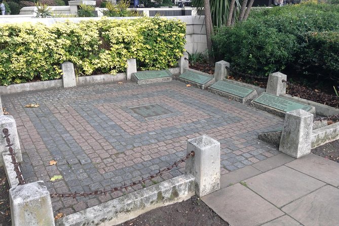Medieval London: A Self-Guided Audio Tour from Monument to the Tower of London - What the VoiceMap format is like