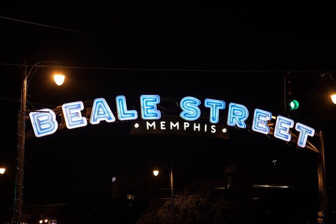 Memphis Self Guided Driving Audio Tour - What the audio storytelling does well