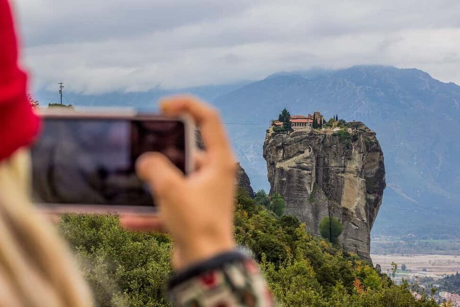 Meteora Self-guided bike tour with multilingual audio guide - Monasteries, caves, and the value of stopping often