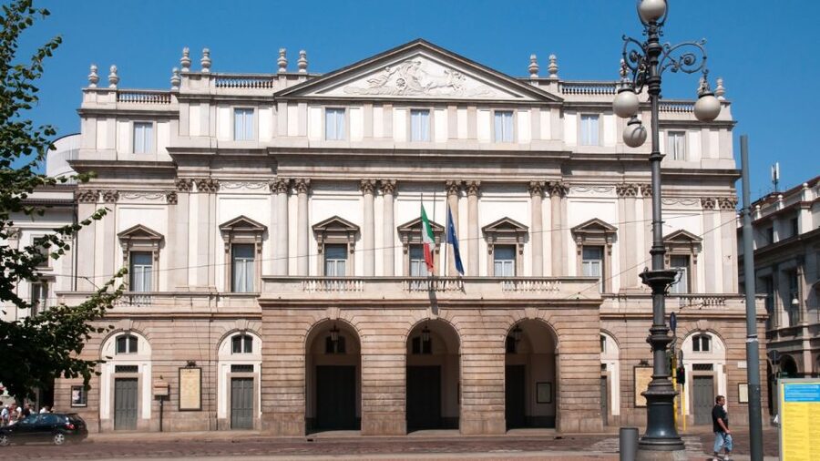 Milan Audioguide - TravelMate app for your smartphone - La Scala and the city’s cultural side