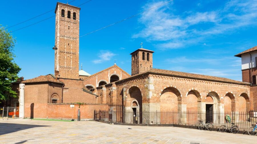 Milan Audioguide - TravelMate app for your smartphone - Sforza Castle and the churches of Milan