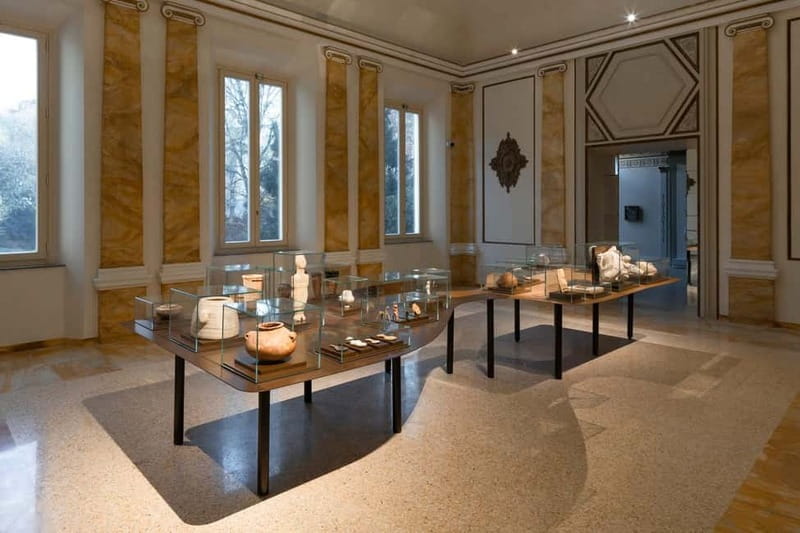 Milan: Palazzo Citterio Entry Ticket & Audio Guide App - Entering the neoclassical palazzo
