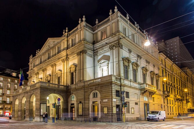 Milan Walking Tour with Audioguide on Your Smartphone - Finance, Roman Milan, and Palazzo Litta