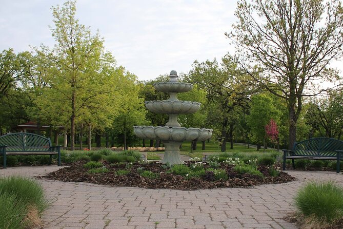 Minnehaha Falls: A Self-Guided Audio Tour of Minneapolis - Starting at Godfrey Parkway and the Longfellow House