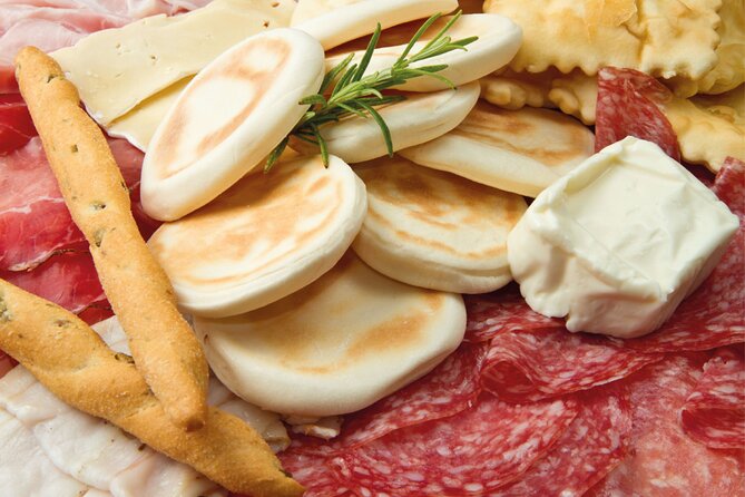 Modena Walking Tour with Audio and Written Guide by a Local - A self-guided way to see Modena in one day