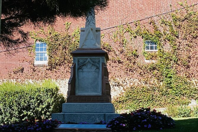Mormon History Salt Lake Self-Guided Audio app Walking Tour - 146 Main Street and an early cemetery
