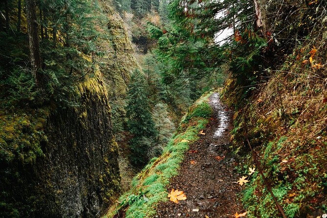 Mount Hood Loop Scenic Drive Self Guided Audio Tour - Bonneville Dam and Cascade Locks