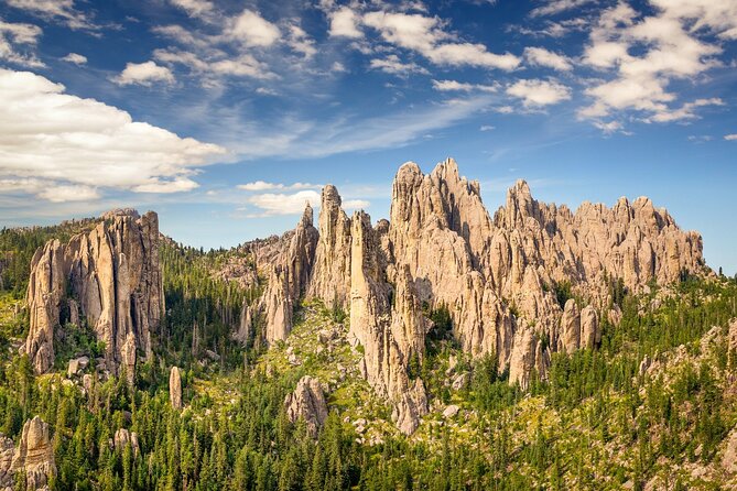 Mount Rushmore Self-Guided Audio Tour Guide - Horse Thief Lake and the first real hiking choice