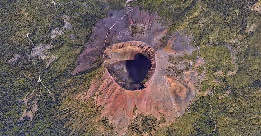 Mount Vesuvius: Skip-the-Line Ticket and Smart Digital Guide - Why the crater of Vesuvius is worth the climb