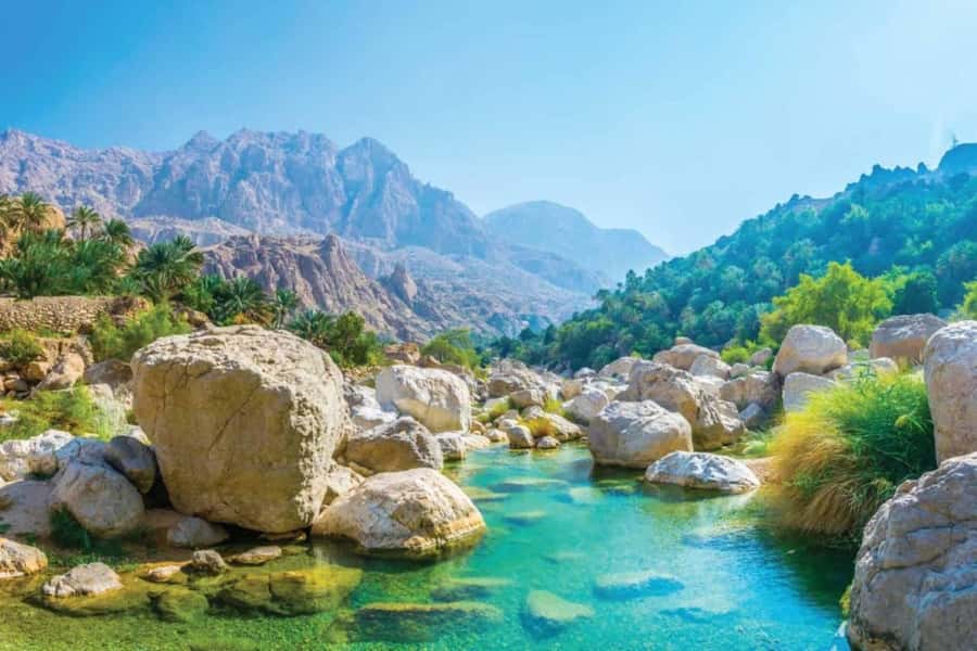 Muscat: Southern Treasures & Wadi Shab Tour with Audio Guide - Why Wadi Shab deserves a full day from Muscat