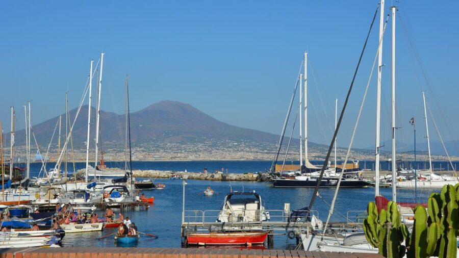 Naples: daily/weekly transport ticket, map and audio guide - Key points at a glance