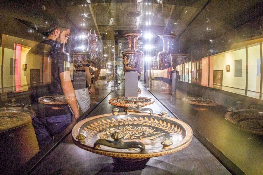 Naples: National Archaeological Museum Ticket & Audio App - The Farnese Collection and monumental sculpture