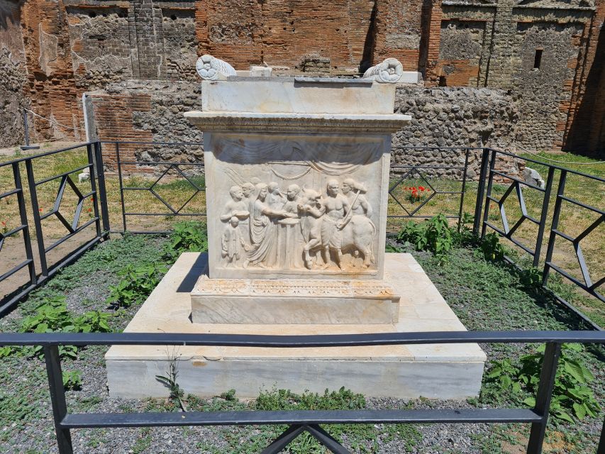 Naples: Pompeii Self Guided Audio Tour - Price, languages, and practical value