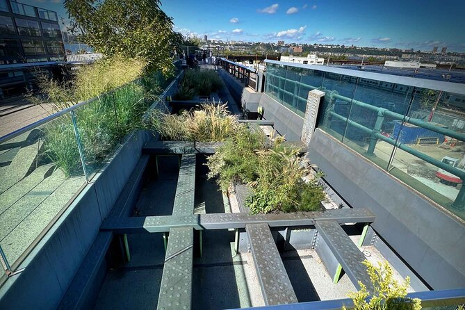 New York City's High Line: A Self-Guided Audio Tour - More than 700 ideas for saving the High Line