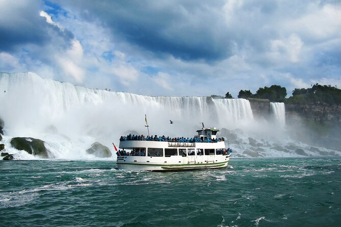 Niagara Falls USA Self-Guided Walking Audio Tour - Luna Island between two waterfalls