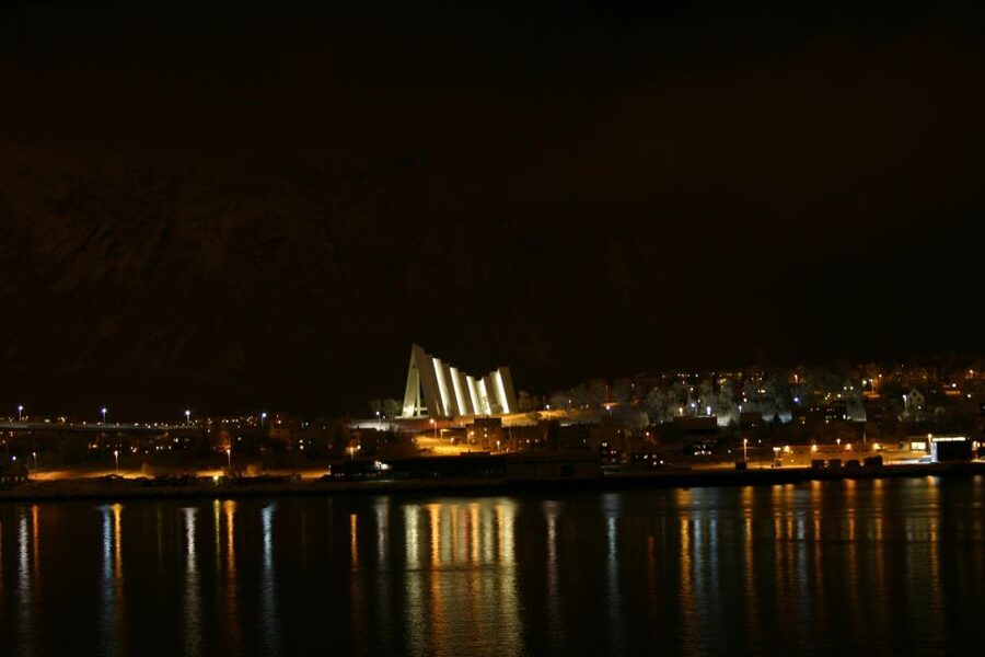 Norwegian Coastal Cities: Smartphone Audio Guide App - Trondheim, from Nidaros Cathedral to Bakklandet