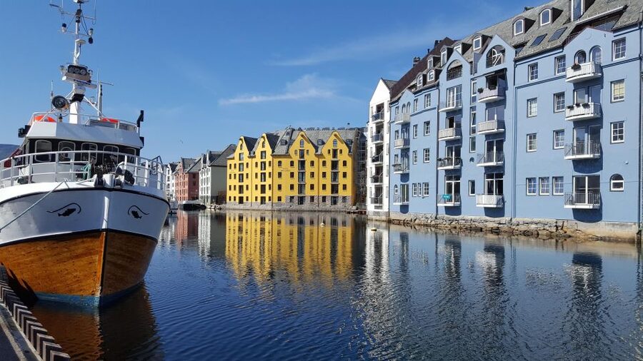 Norwegian Coastal Cities: Smartphone Audio Guide App - What $35 means for the value