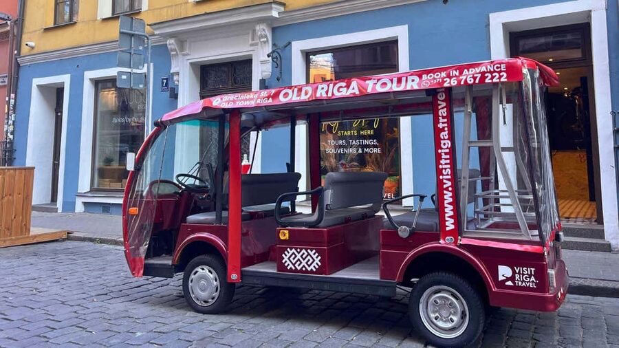 Old Riga Heated E-Bus Tour with Audio Guide & Mulled Wine - Should you book the Old Riga e-bus tour?