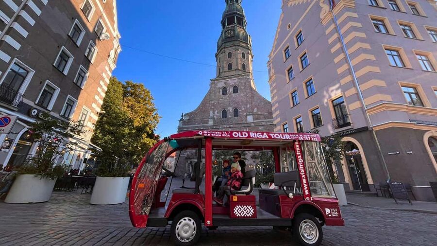 Old Riga Heated E-Bus Tour with Audio Guide & Mulled Wine - Starting at Jēkaba Barracks on Torņa Street