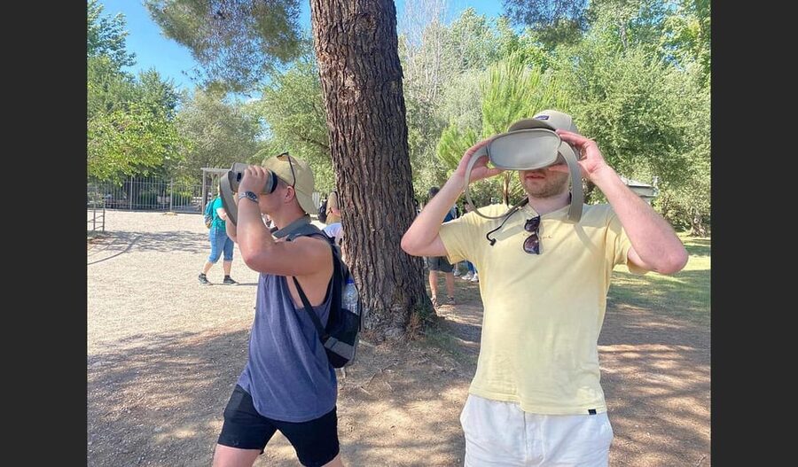 Olympia: The Famous VR Glasses Tour with Audio Guide - Entering the Temple of Zeus in virtual form