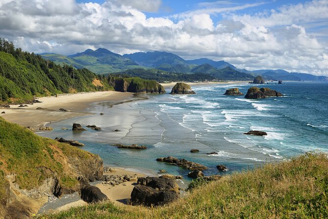 Oregon Coast Self Guided Audio Driving Tour - Netarts to Astoria: food, fishing towns, and famous beaches