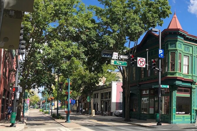 Orlando’s Historical Highlights: A Self-Guided Audio Tour - Lake Eola Park, with time to slow down