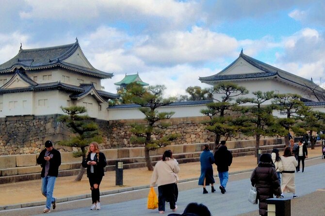 Osaka Castle & Temple Walking Tour with Multilingual Audio Guide - Isshinji Temple offers a short Buddhist stop