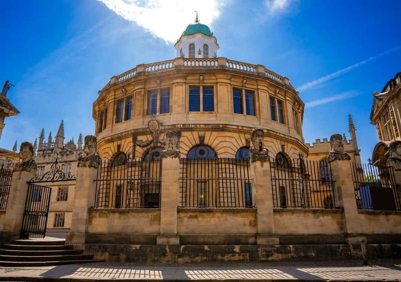 Oxford: City and Universities Express Tour & Audio Guide - High Street and the medieval heart of Oxford