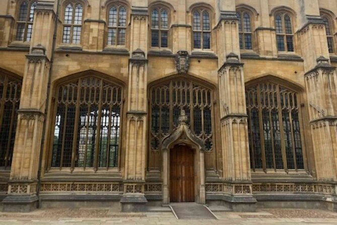 Oxford's literary legends and landmarks: A Self-Guided Audio Tour - The Eagle and Child and Oxford’s Literary Circle