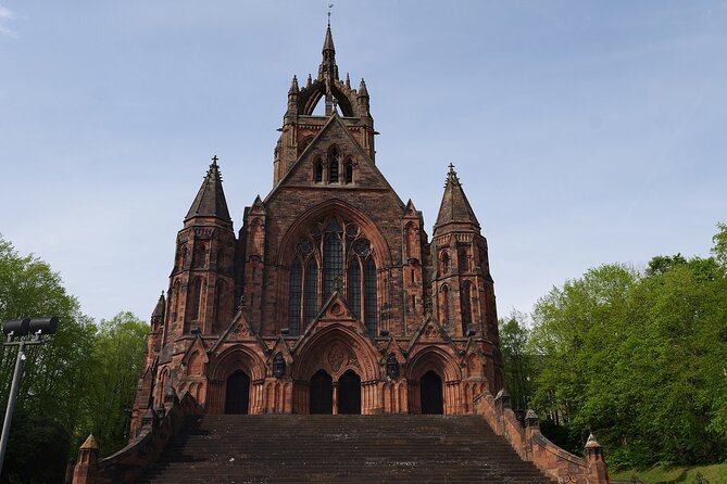 Paisley History Walking Tour with Personal Audio - Audio headsets and a group of 15