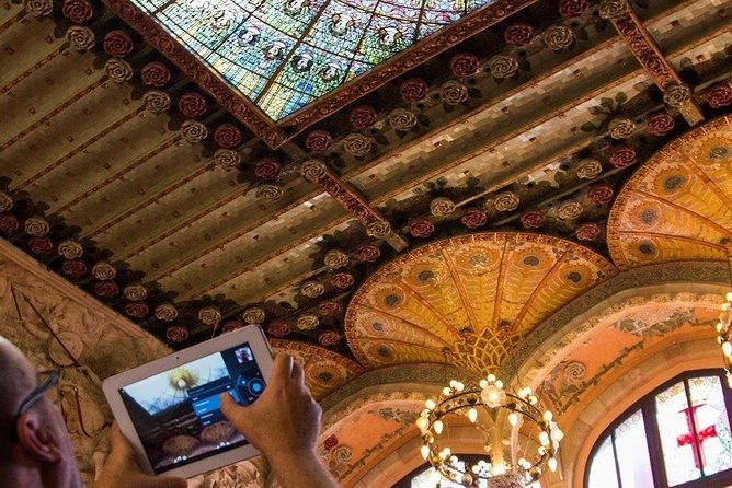 Palau de la Musica Catalana Admission Ticket with Audioguide - Using the phone audio guide