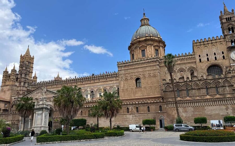Palermo: Cathedral Audioguided Tour & Rooftop Entry Ticket - How the one-hour format works for different kinds of visitors